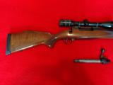 Weatherby Mark V , 300 Weatherby Magnum, Classic, as new - 2 of 5