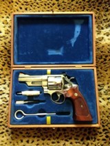 Smith & Wesson model 57with no dashes,,presentation case, 41 Remington Magnum,, 4 inch Nickel, like new - 1 of 8