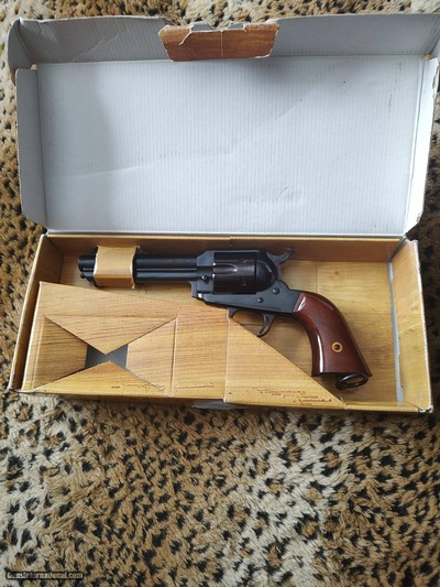 Uberti model 1890 Outlaw , new in the box