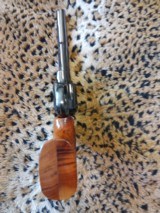 Smith and Wesson model 57-2,
41 Rem Magnum - 7 of 9