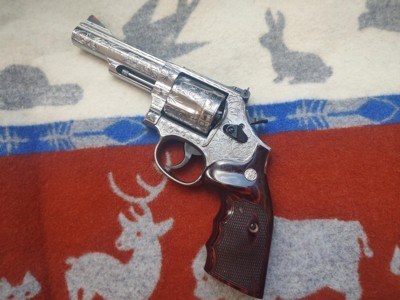 Fully engraved Smith & Wesson model 69, 44 Magnum