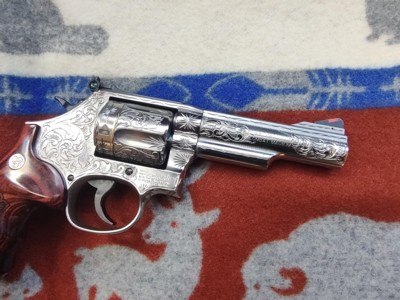 Fully engraved Smith & Wesson model 69, 44 Magnum