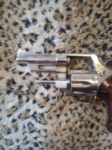 Smith & Wesson model 27-2 in presentation case - 7 of 8