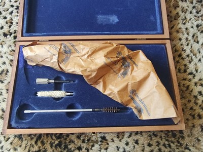 Smith &Wesson model 27-2 like new in presentation case - Image 11 of 12