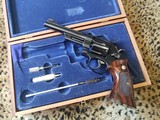 Smith &Wesson model 27-2 like new in presentation case - Image 1 of 12
