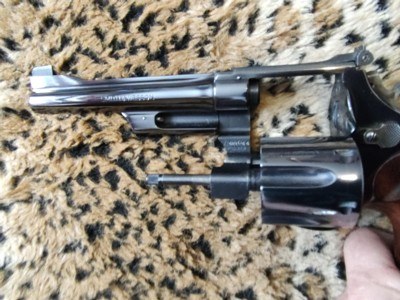 Smith &Wesson model 27-2 like new in presentation case - Image 8 of 12