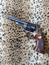 Smith &Wesson model 27-2 like new in presentation case - Image 2 of 12