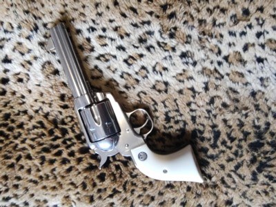 Ruger Vaquero 45 , duplicate serial number as NIB - Image 5 of 9