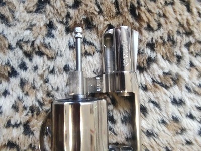 Like new Colt Cobra , nickel plated , Roy Clark estate gun - Image 6 of 10
