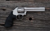 Smith & Wesson - 617-6 - .22 lr - 1 of 2