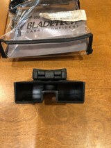 Blade-Tech Revolution DMP Glock 9/40 Double Mag Pouch Ambidextrous Black - 2 of 3