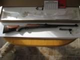 Left Hand Winchester Model 70 Safari Express in 375 H&H Magnum New In Box - 4 of 11