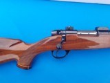 Weatherby Mk V Deluxe Varmintmaster 22-250 w/Original Box & Manual - 3 of 19