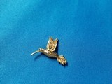 Vintage Hummingbird Pin 18K Gold - 2 of 7