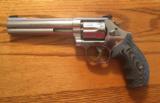 Bright Polished Smith and Wesson K-22 Masterpiece, 10 Shot, Model 617 - 4 of 5