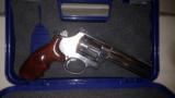 Smith and Wesson - 4 of 7