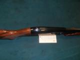 Remington 870 Classic Trap Unfired Factory Display gun - 8 of 12