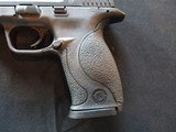 Smith & Wesson, S&W M&P40, Used in case, CLEAN - 4 of 10