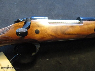 Remington 700 Custom Grade 2, Custom Shop French Walnut, 300 Weatherby