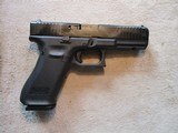 Glock 17 Gen 5, 9mm, 17 round x 2, new in case - 6 of 15
