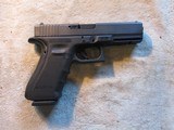 Glock 17 Gen 4, 9mm, 17 round x 3, Like new in case - 4 of 6