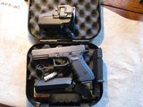 Glock 17 Gen 4, 9mm, 17 round x 3, Like new in case - 1 of 6