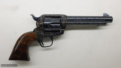 Colt SAA Custom Shop
C Expert Hand Engraved Turkish Grips