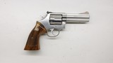 Smith & Wesson S&W 686 No Dash, 4" Stainless, Factory Grips - 1 of 22