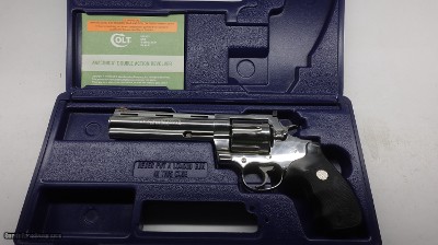 Colt Anaconda 44 Mag, 6