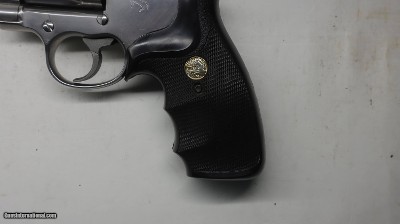 Colt Anaconda 44 Mag, 6