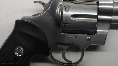 Colt Anaconda 44 Mag, 6