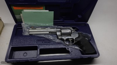 Colt Anaconda 44 Mag, 6