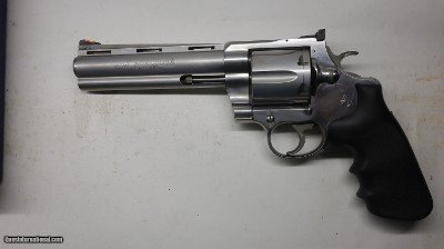 Colt Anaconda 44 Mag, 6