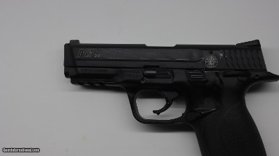 Smith & Wesson S&W M&P22 22lr, new in case 222000 - Image 8 of 10