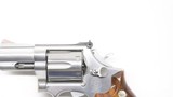 Smith & Wesson S&W 686 No dash 2.5" With combat grips boxed - 16 of 19