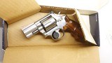 Smith & Wesson S&W 686 No dash 2.5" With combat grips boxed - 2 of 19