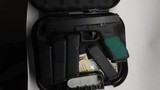 Glock 35 G35 40SW with 5 x 15 round mags, cased - 2 of 14
