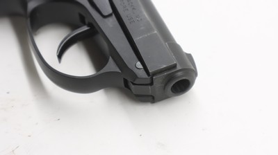 Beretta 3032 Tomcat 32 ACP, made in USA like new - Image 2 of 16