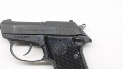 Beretta 3032 Tomcat 32 ACP, made in USA like new - Image 13 of 16