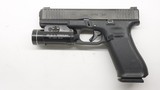 Glock 17 Gen 5, 9mm, with Streamlight cased, 3 x mags - 18 of 20