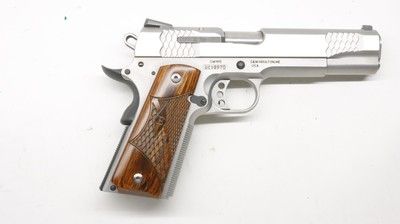 Smith & Wesson S&W 1911 SW1911 like new in case