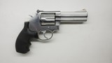 Smith & Wesson S&W 686 686-3 357 Mag, 4