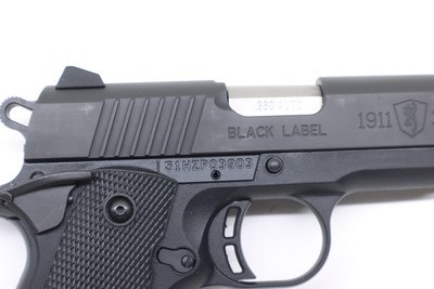 Browning 1911-380 Black Label 380 ACP 2017 like new case 051905192 - Image 4 of 13