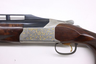 Browning 825 Trap Golden Clays Adj stock 2025 Demo 0183554002 - Image 17 of 20