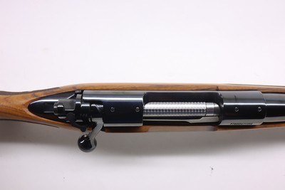 WINCHESTER 70 SUPER GRADE FRENCH WALNUT 6.5 CM 2025 Demo 535239289 - Image 9 of 20