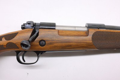 WINCHESTER 70 SUPER GRADE FRENCH WALNUT 6.5 CM 2025 Demo 535239289 - Image 1 of 20