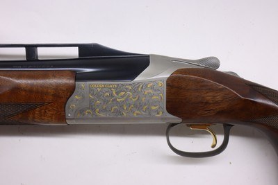 Browning 825 Trap Golden Clays Adj stock 2026 Demo 0183554002 - Image 17 of 20