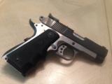 Springfield Armory V10 Ultra Compact - 2 of 2