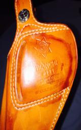 Bianchi tan leather holster up to 6