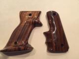 Burled Walnut Target grips for the 1911 ACP -mint - 1 of 2